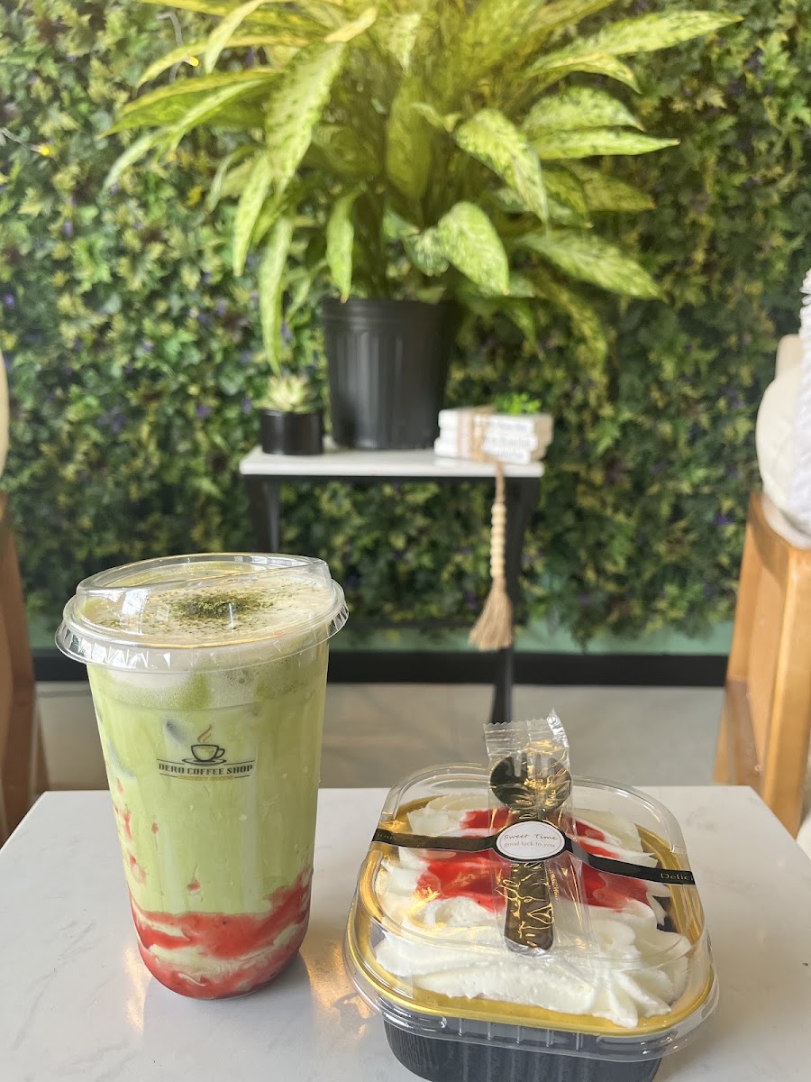 Dero Coffee Shop Photo 6