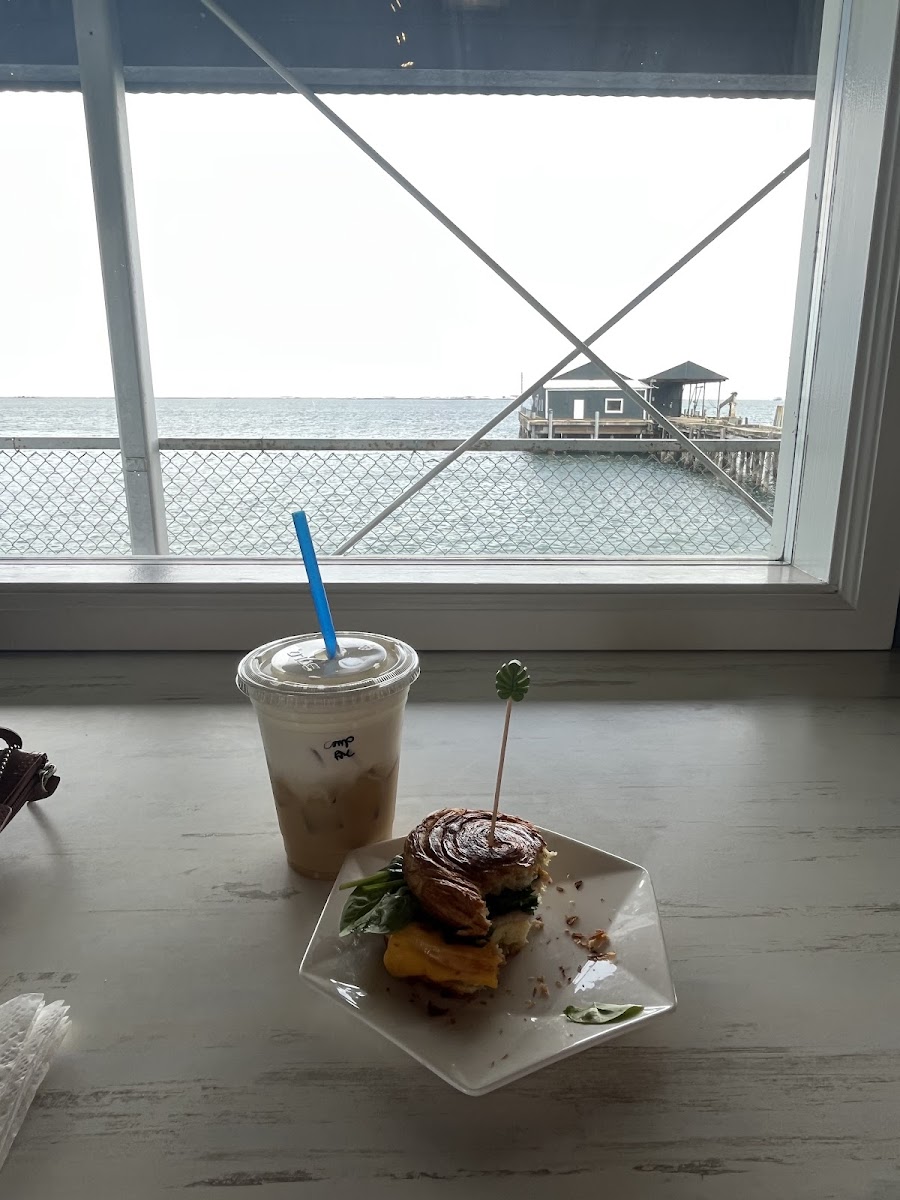 Silver Lining Cafe Photo 4