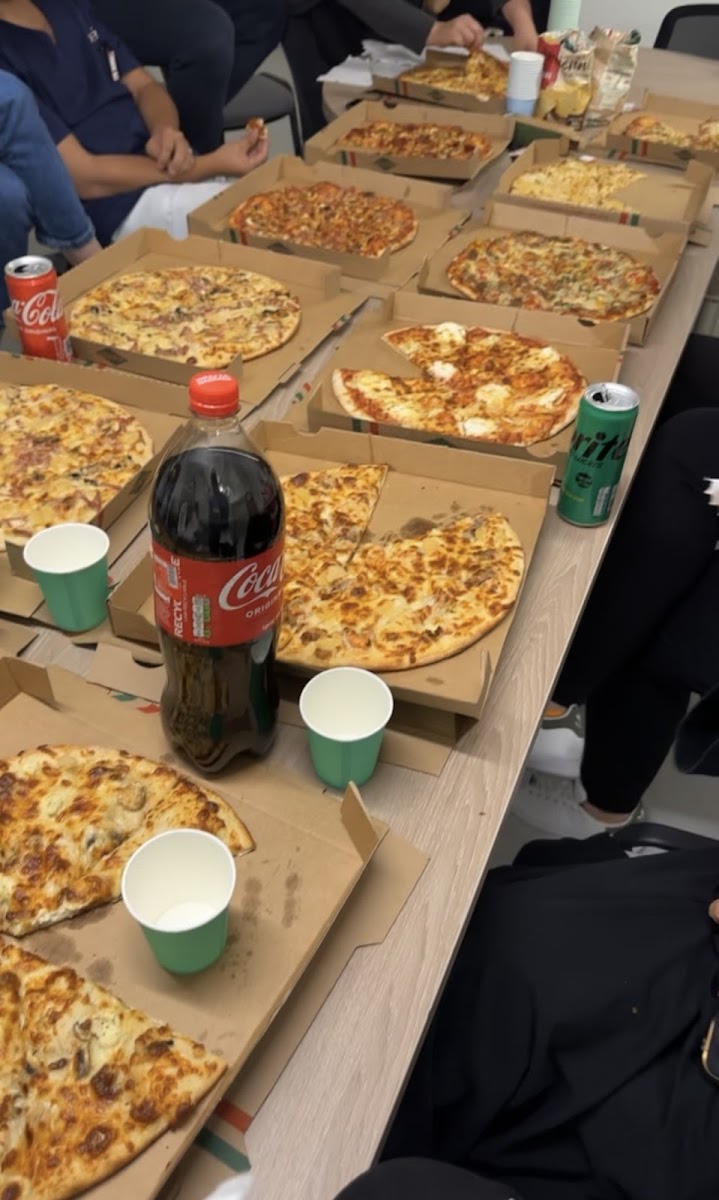 Station Burger Station Pizza