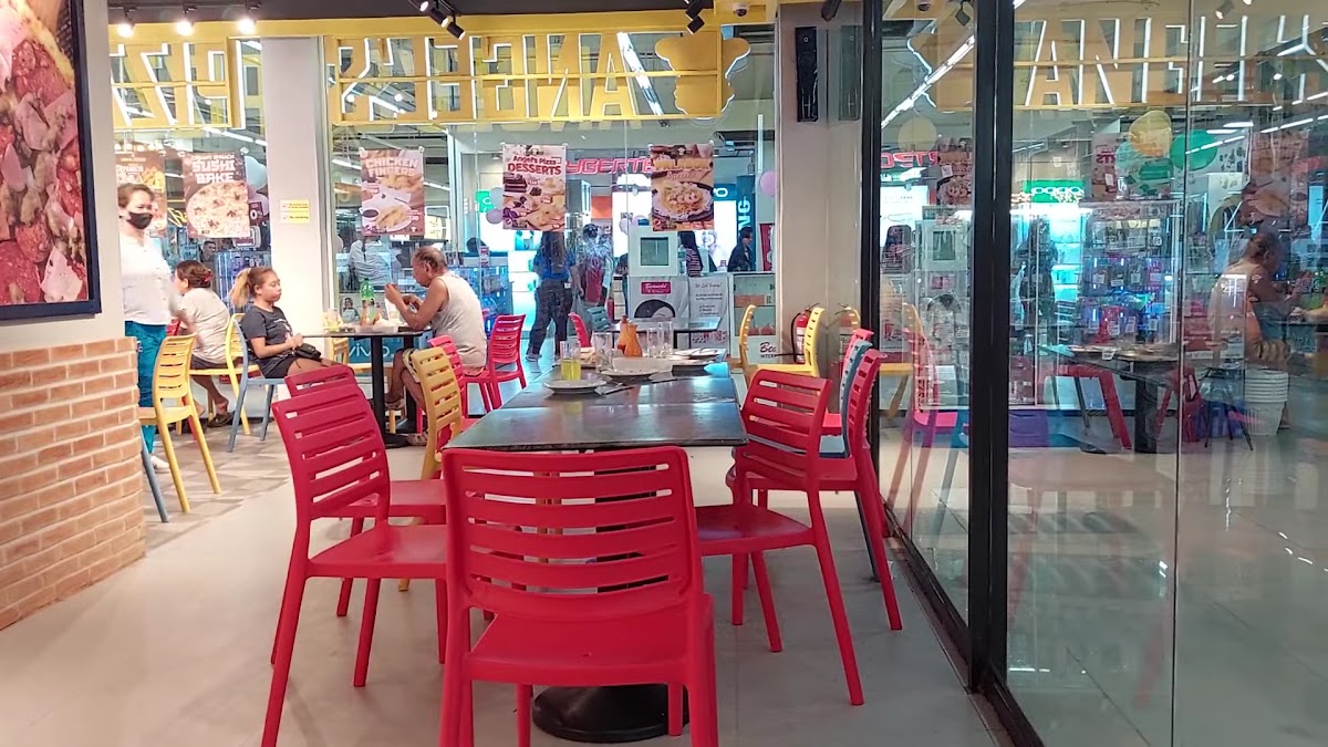 Jollibee Gaisano Danao Photo 6
