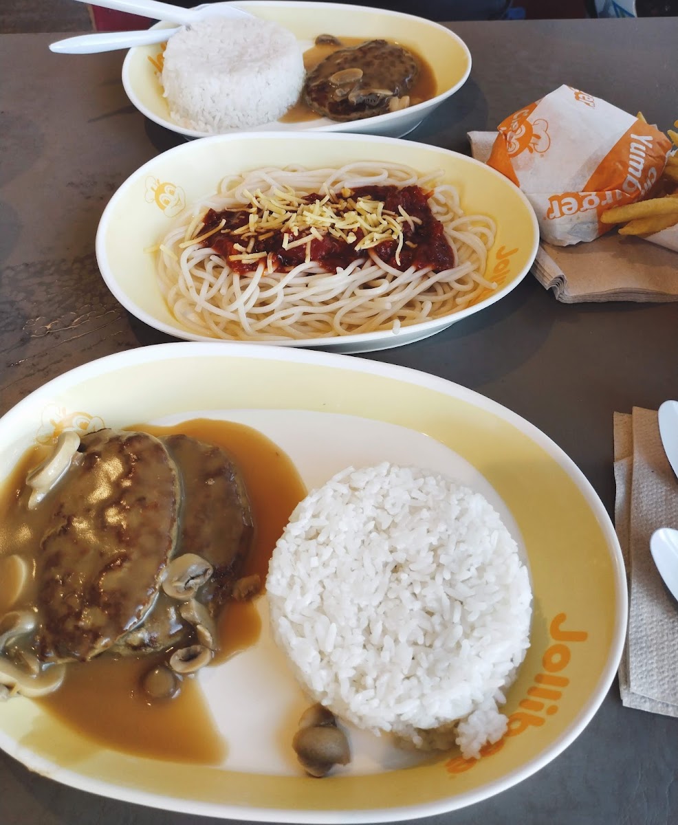 Jollibee Gaisano Danao Photo 7