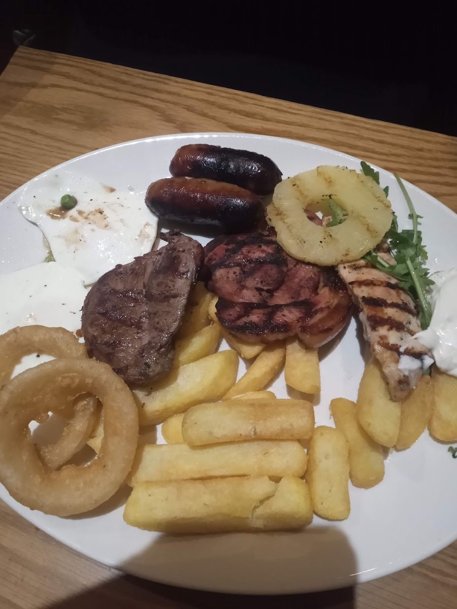The Ladybridge Beefeater Photo 5