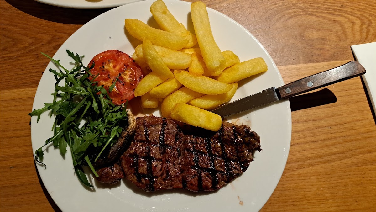 The Ladybridge Beefeater Photo 8