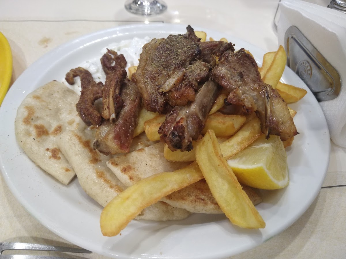 Avgoustinos Gyros Photo 5