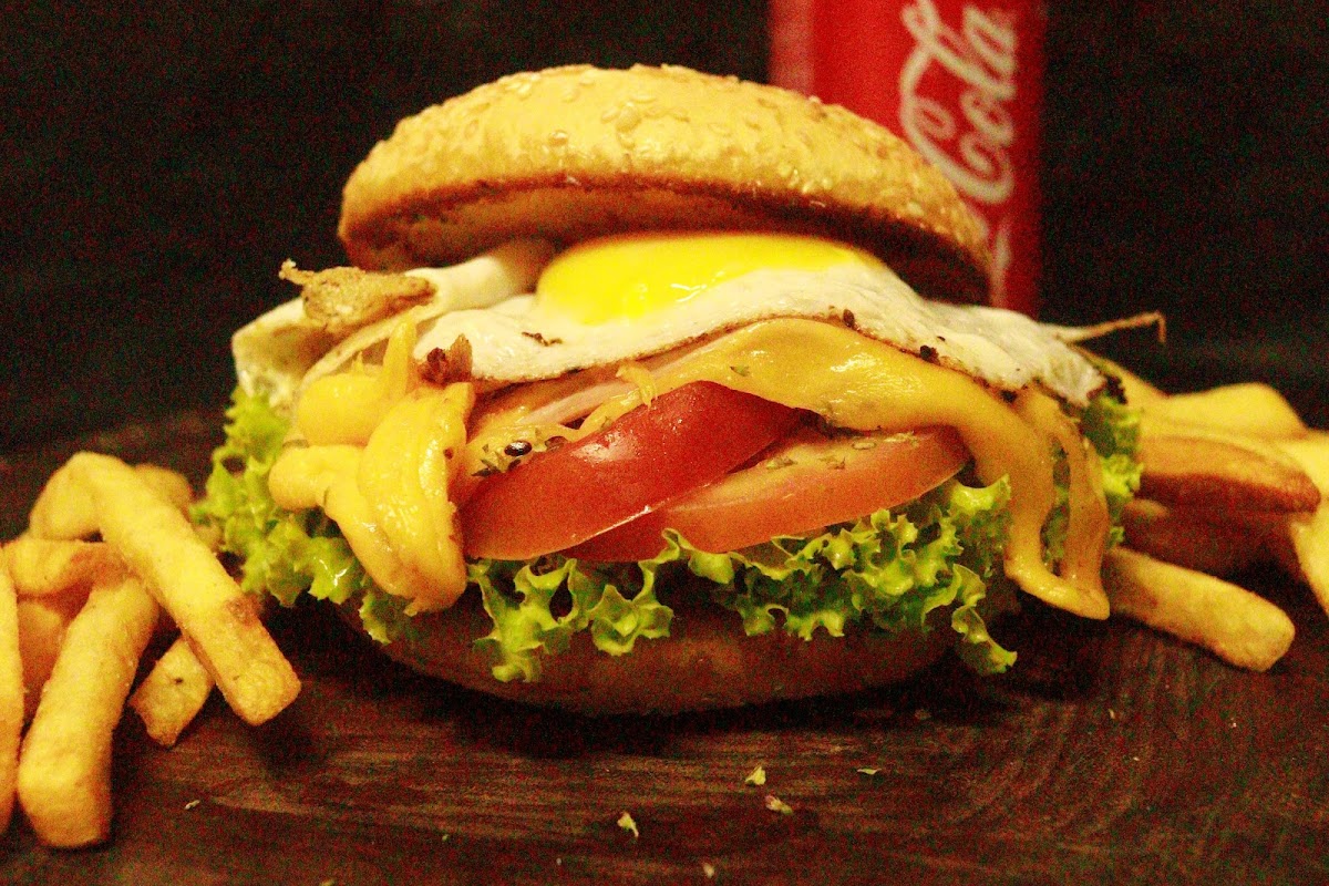 Milan Burguer Photo 6