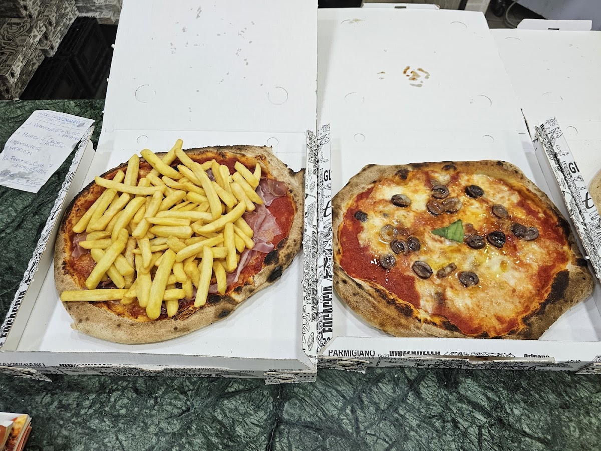 Pizzeria Manganelli Photo 3