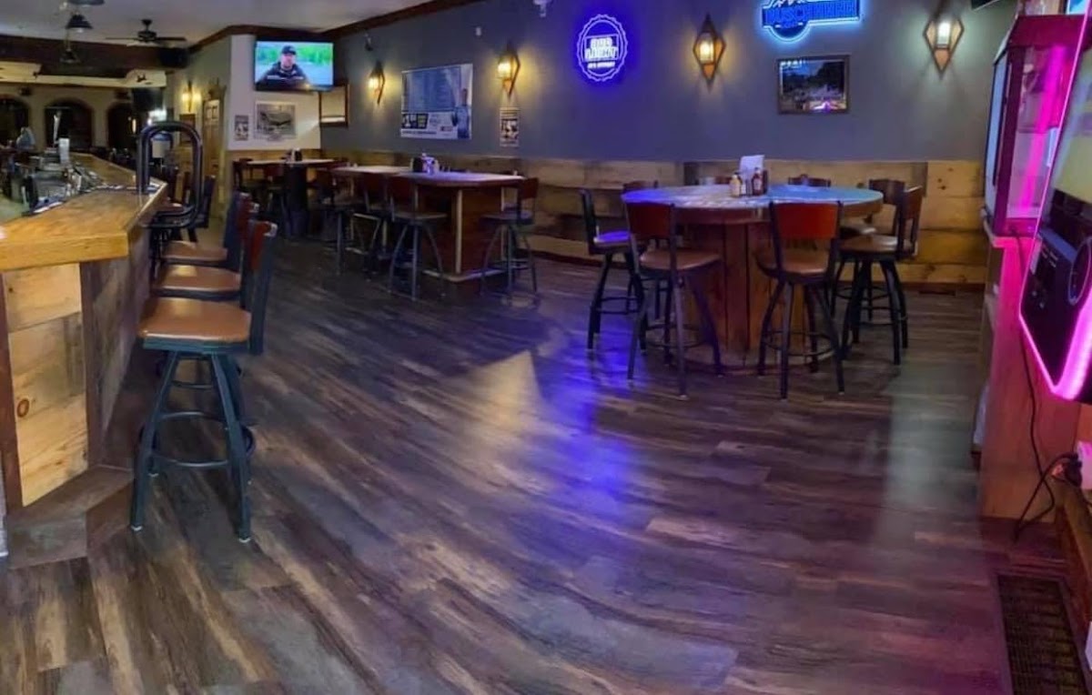 JD’s Outpost Bar & Grill Photo 6