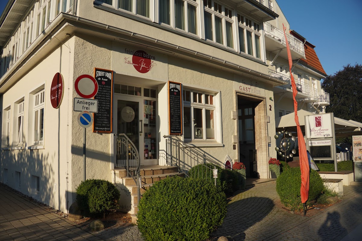 Tillmann Hahns Gasthaus und Feinkost-Bistro Photo 3