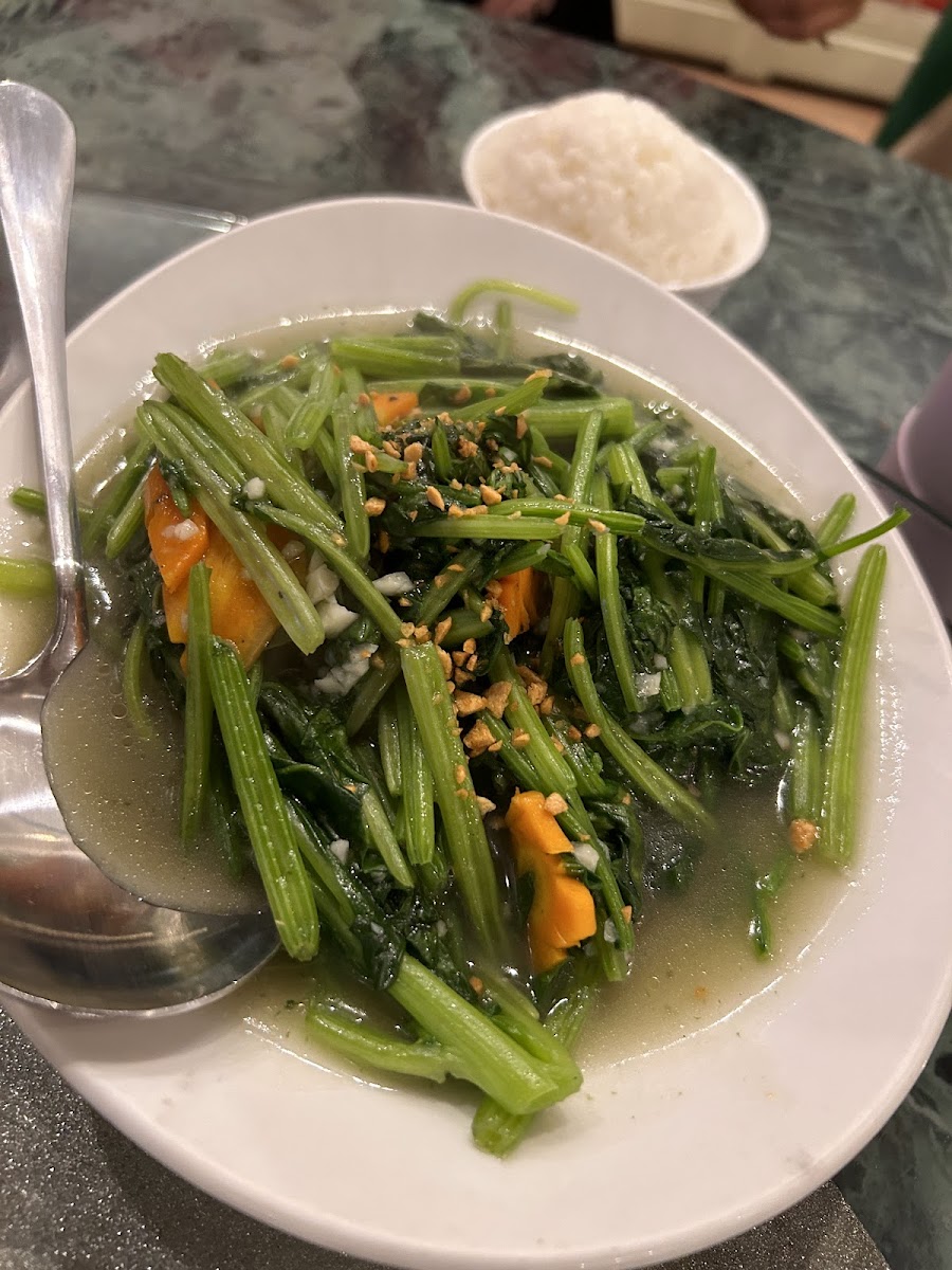 Tang's Chinese Resturant Photo 4
