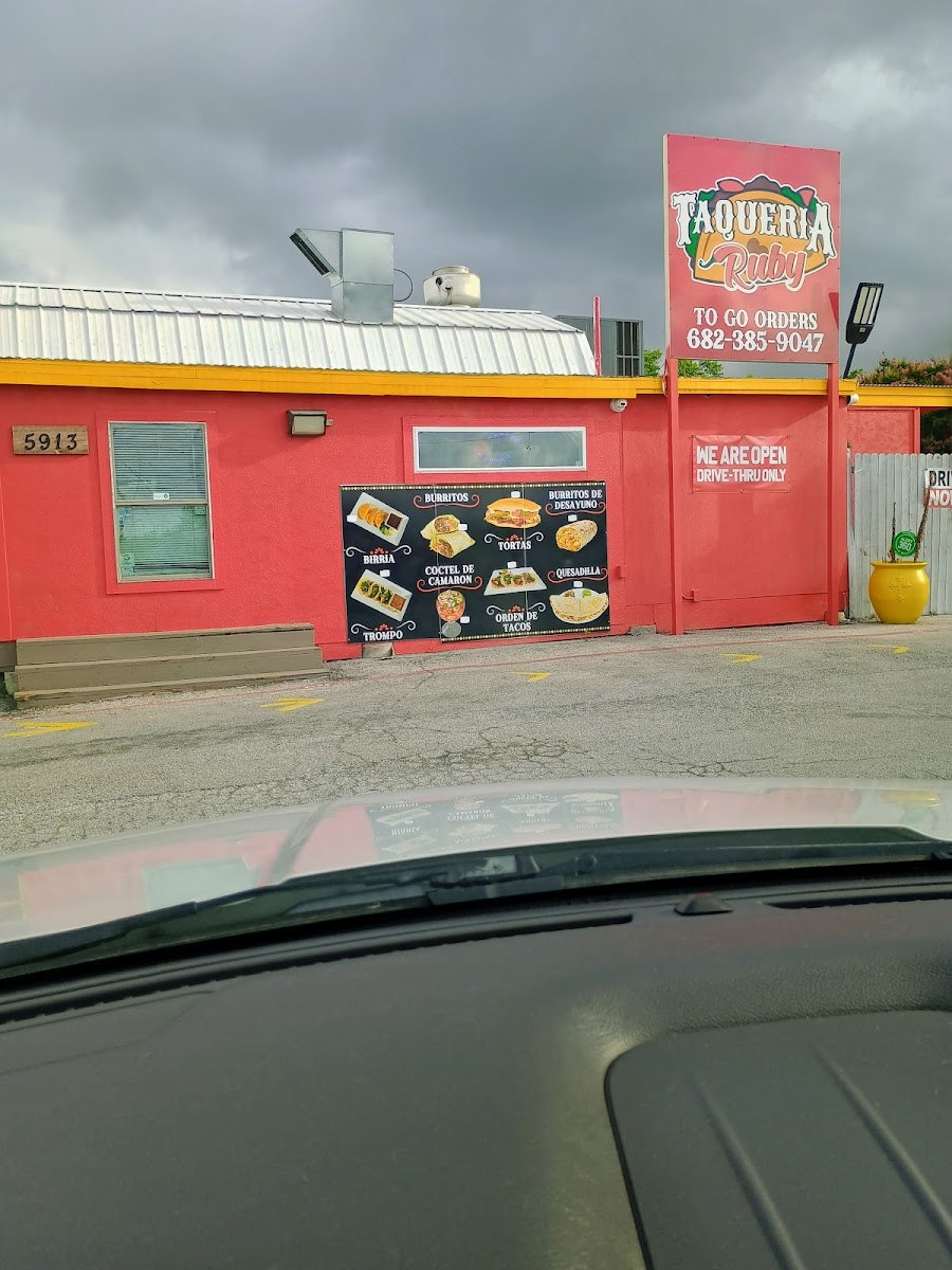 Taqueria Ruby Photo 4