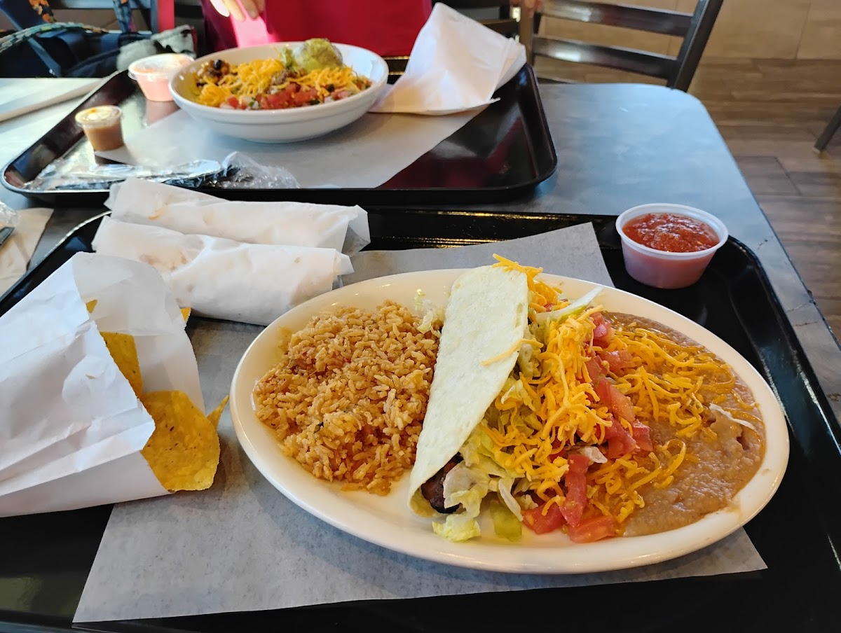 Jucys Taco Photo 4