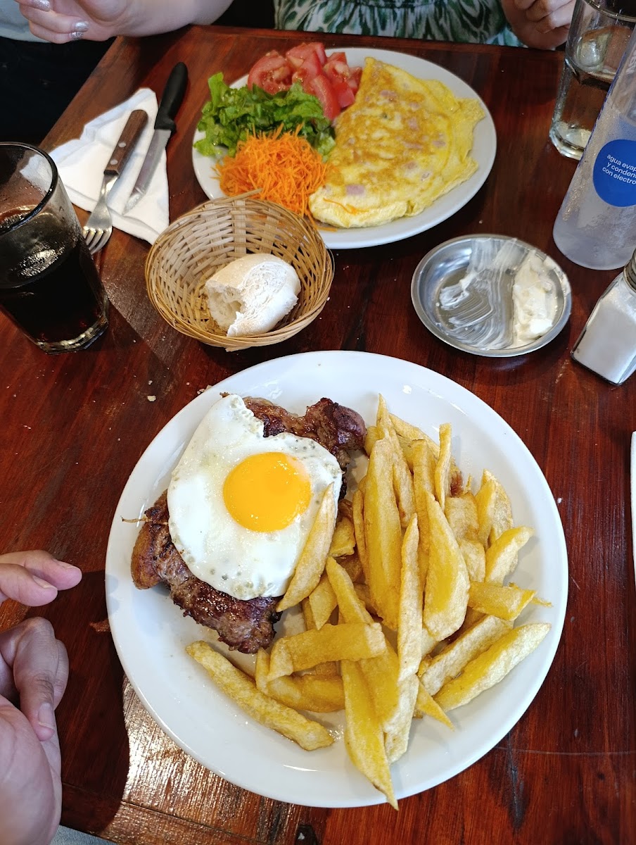 Alma Café & Brunch Photo 4