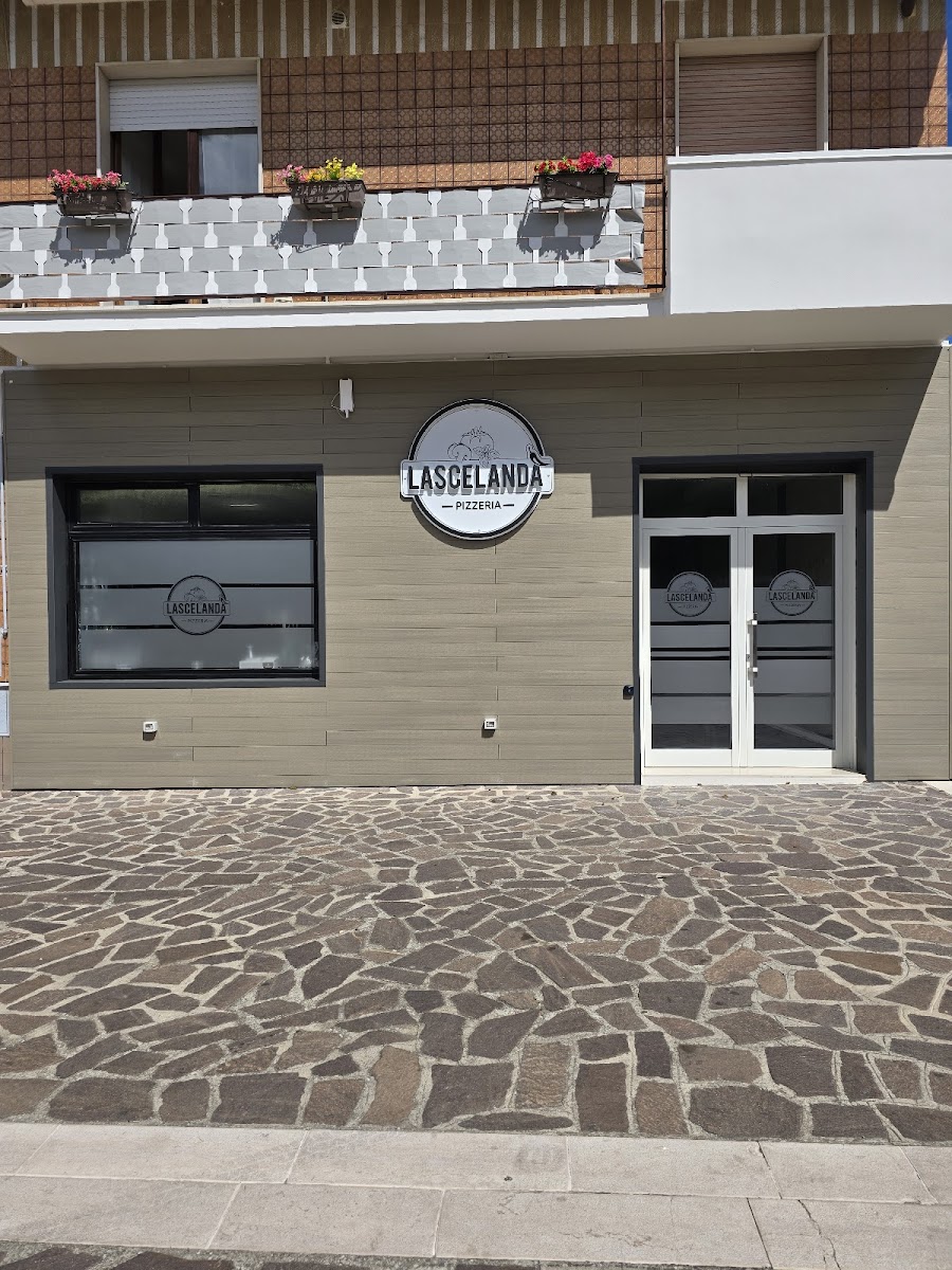 Pizzeria Lascelandà Photo 9