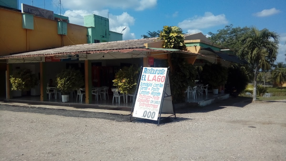Hotel y Restaurante El Lago