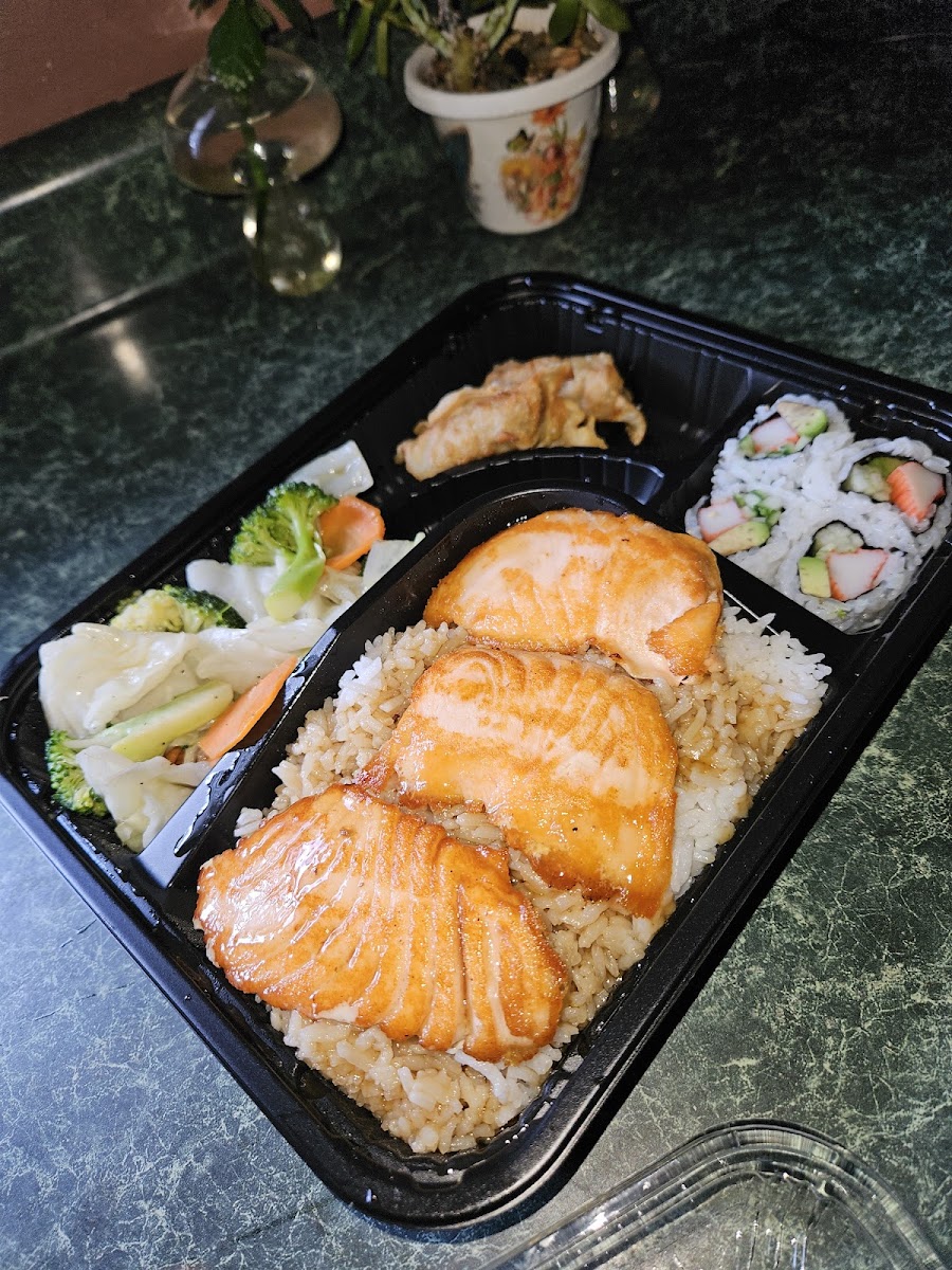 Gifu Teriyaki & Sushi ( Lowell) Photo 4