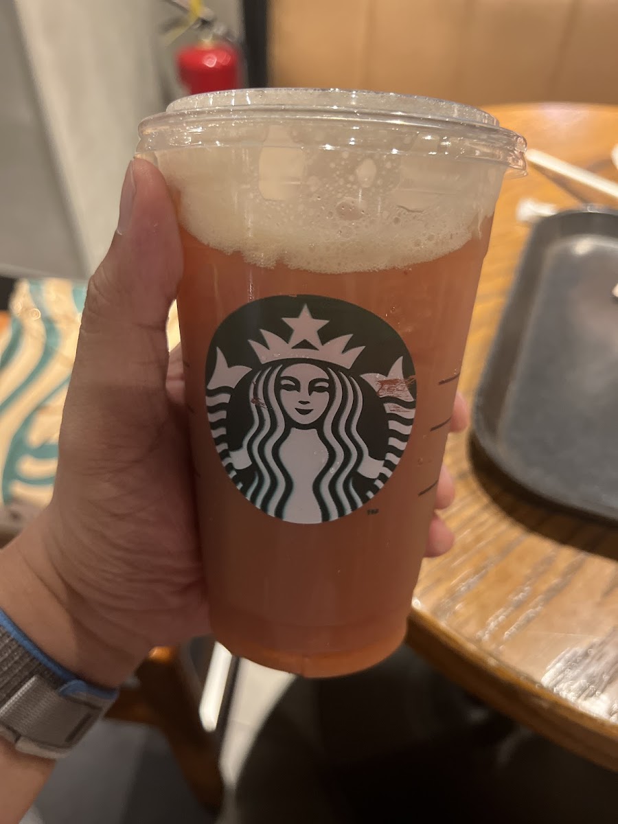 Starbucks Arcovia Parade Photo 10