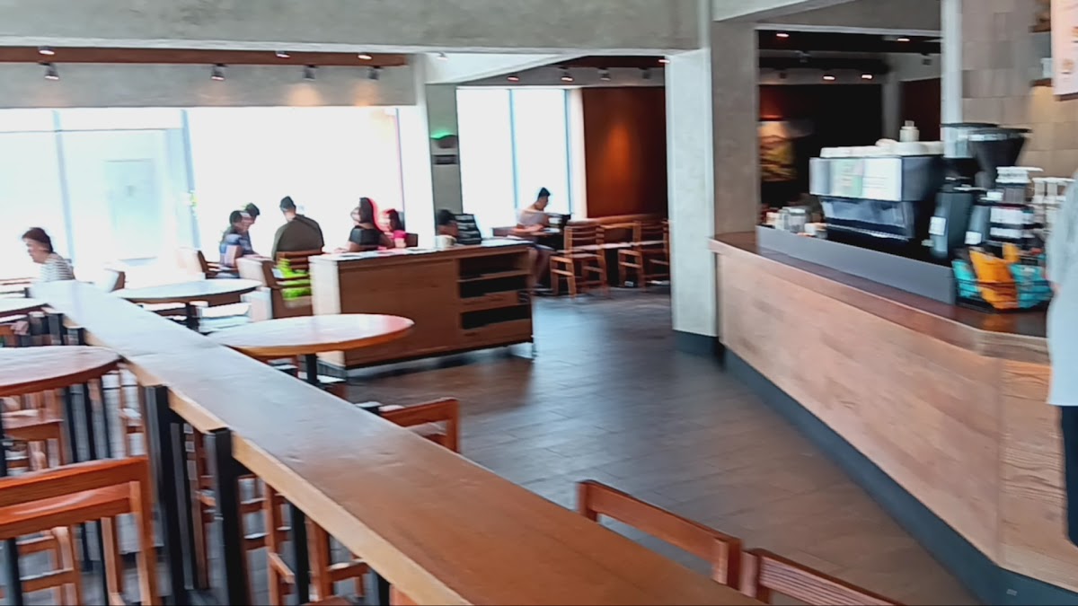 Starbucks Arcovia Parade Photo 2
