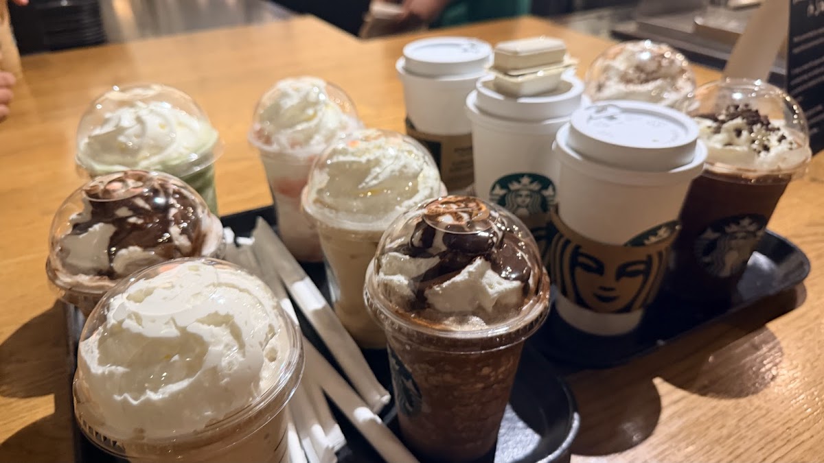 Starbucks Arcovia Parade Photo 4