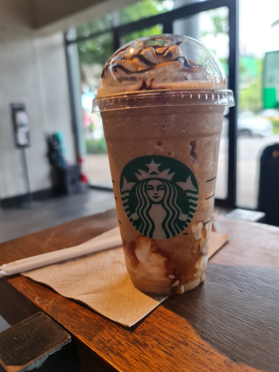 Starbucks Arcovia Parade Photo 8