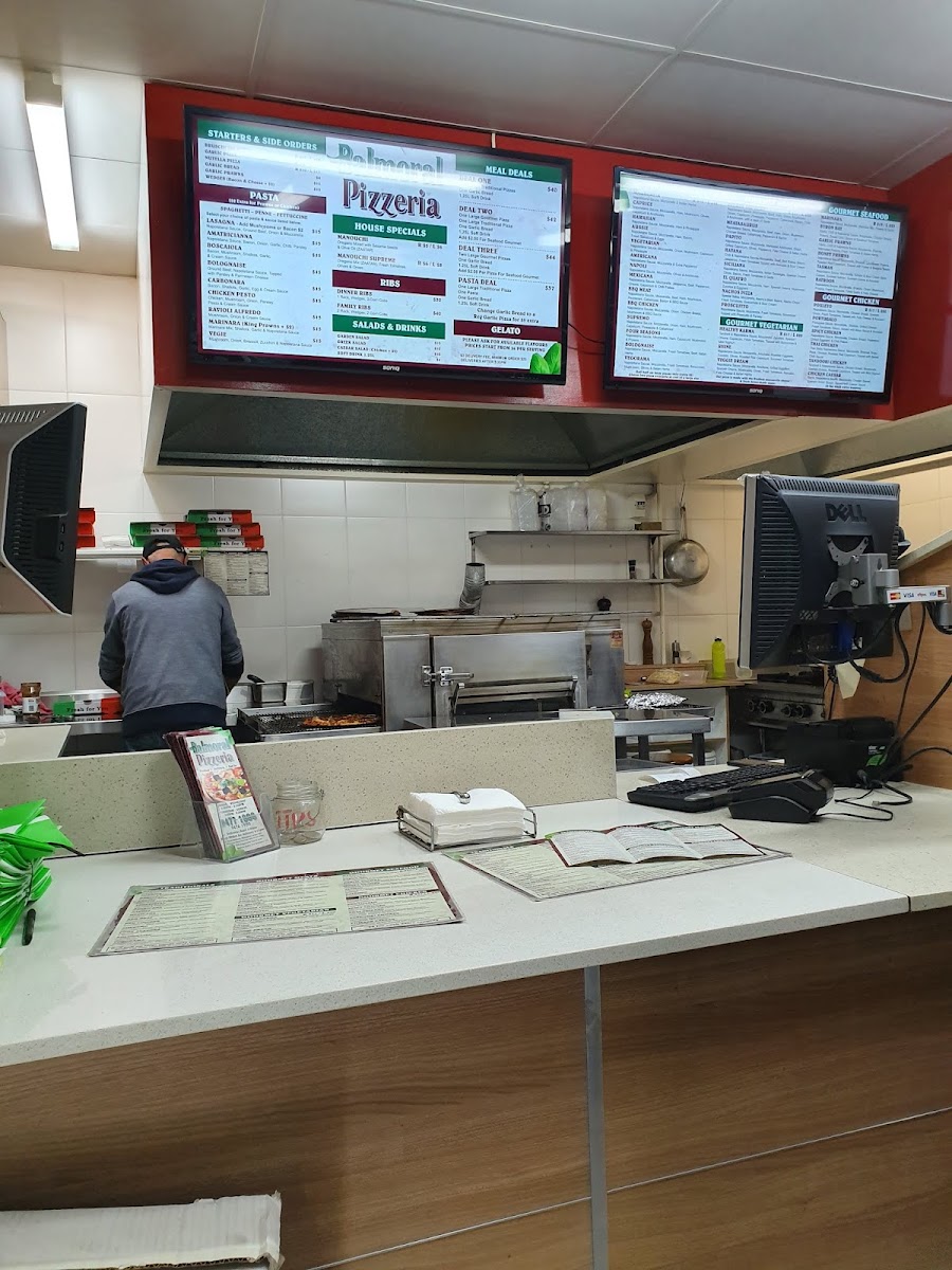 Balmoral Pizzeria Photo 4