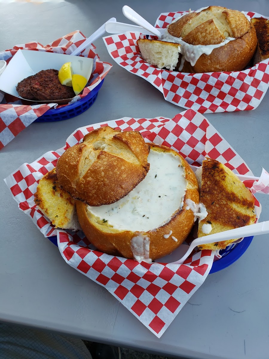 Hungry Clam Photo 7