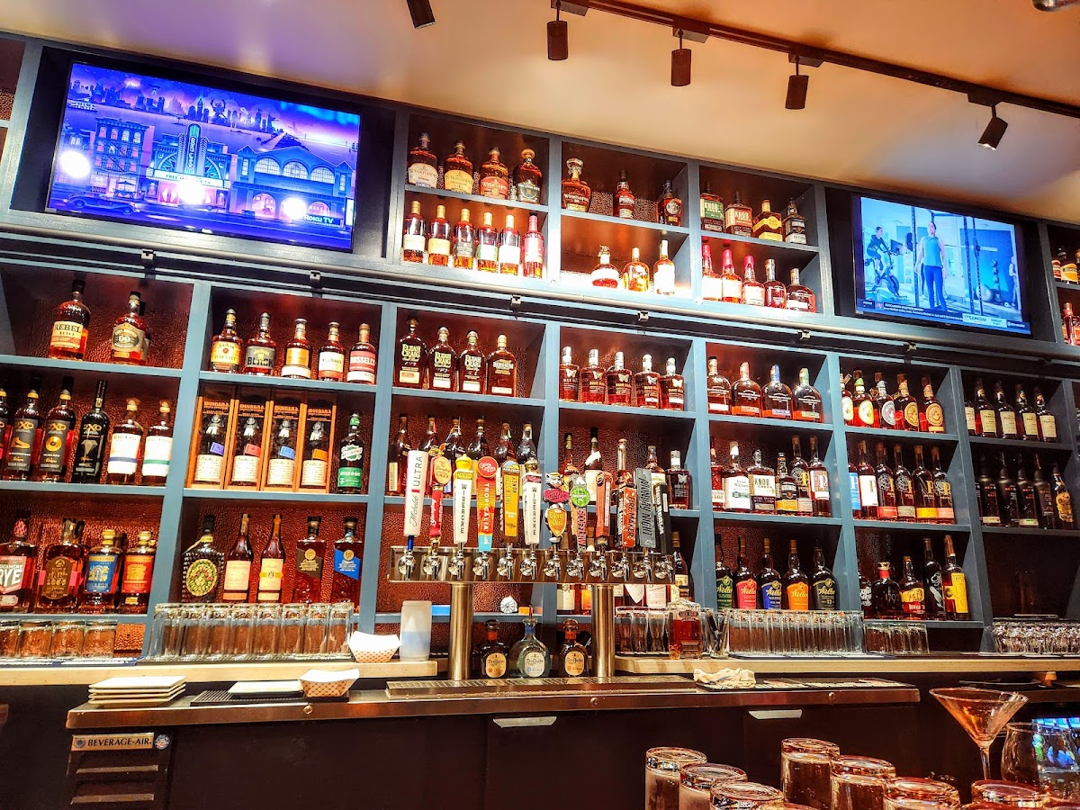 Charred Oak Kitchen + Bar Photo 7