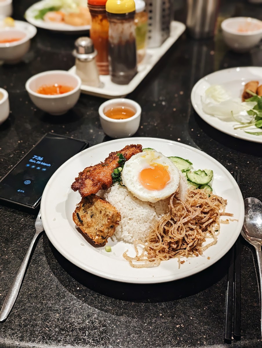 Hoa Tran Restaurant Photo 6