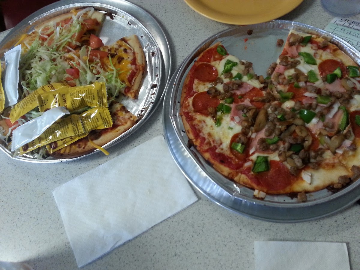 Charley's Pizza Parlor Photo 8
