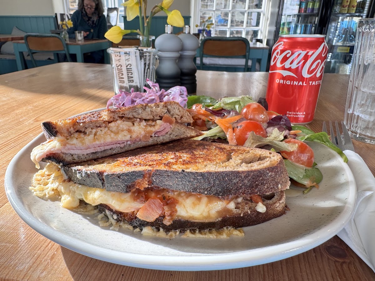 The Harbour Light Cafe Photo 5