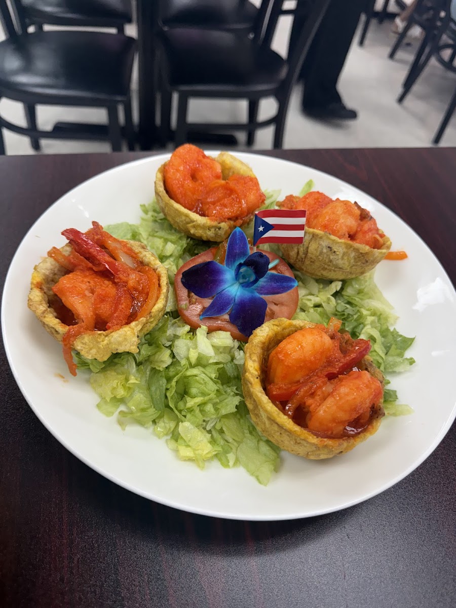 La Isla Menos Restaurant Photo 4