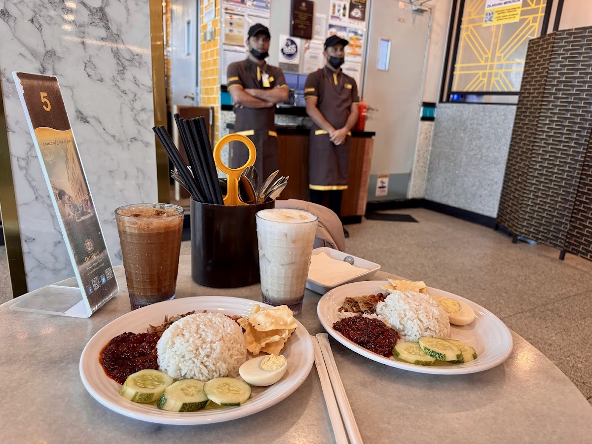 OLDTOWN White Coffee Express @ Penang International Airport (DOM) Photo 4