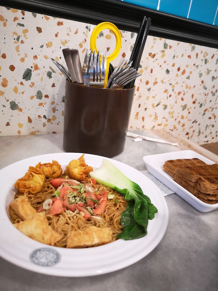 OLDTOWN White Coffee Express @ Penang International Airport (DOM) Photo 6