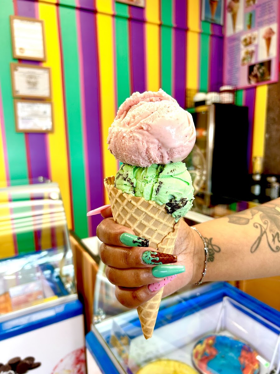 Ice Cream Laboratory 777 Photo 2