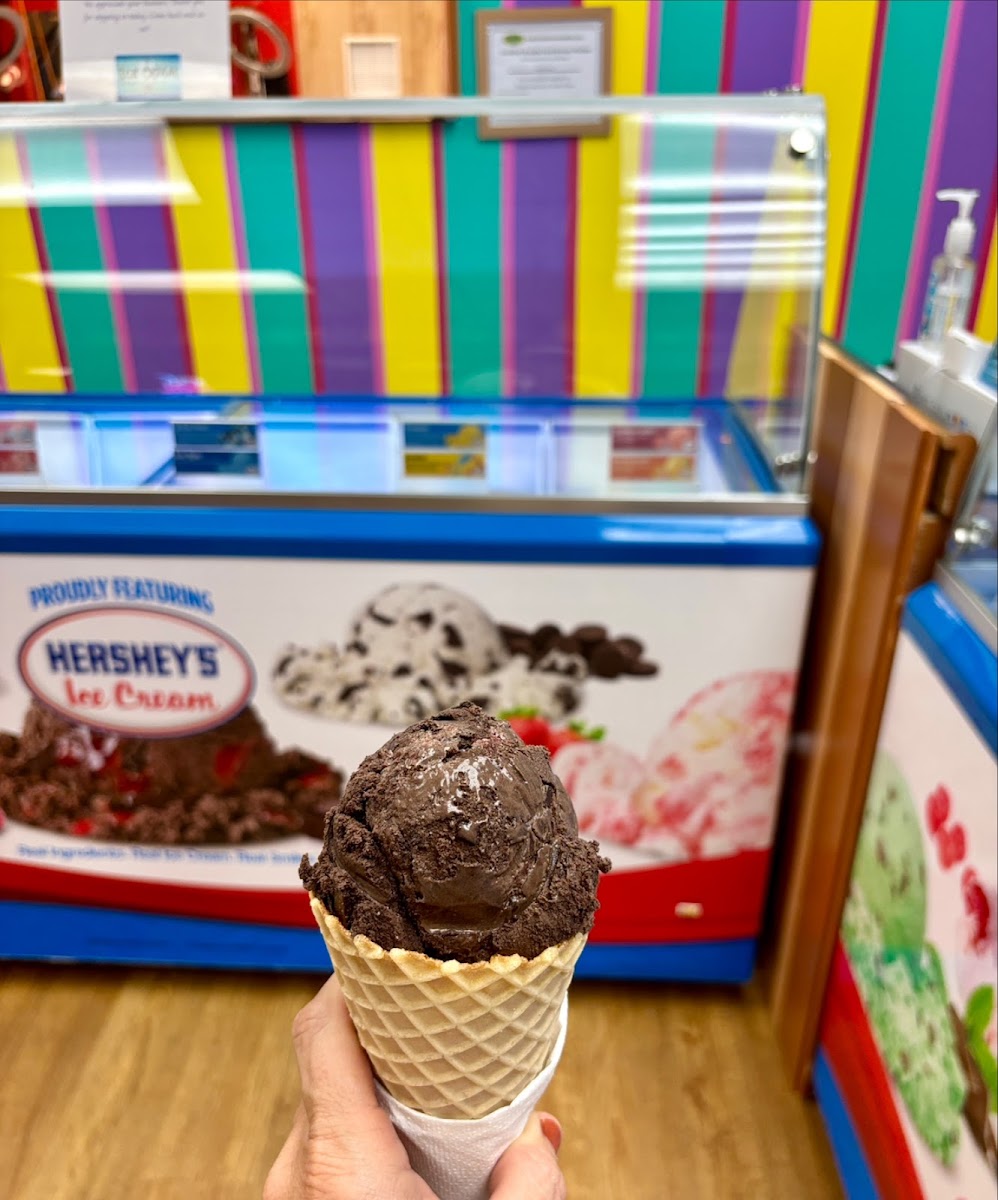Ice Cream Laboratory 777 Photo 5