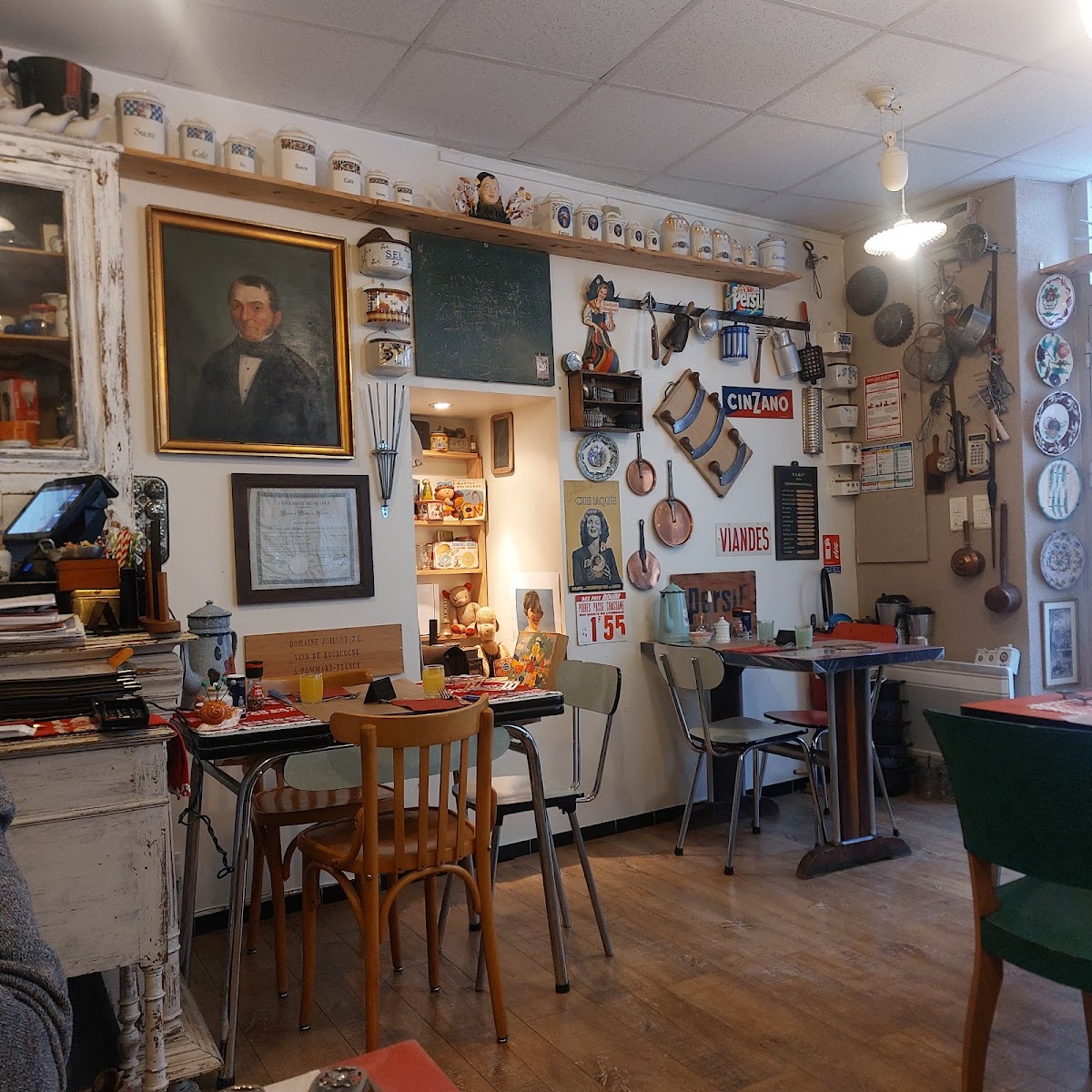La Petite Taverne