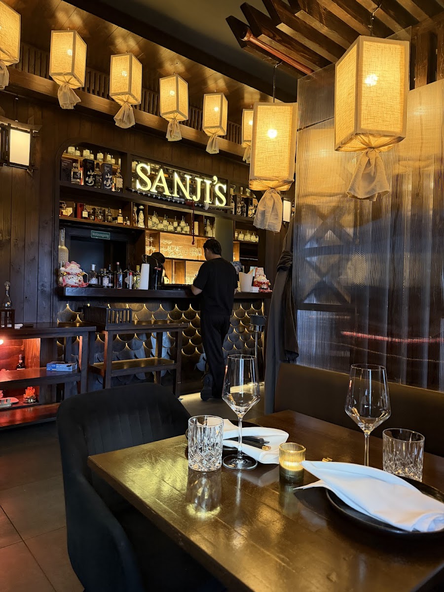 SANJI'S Steak, Grill & Bar Photo 3