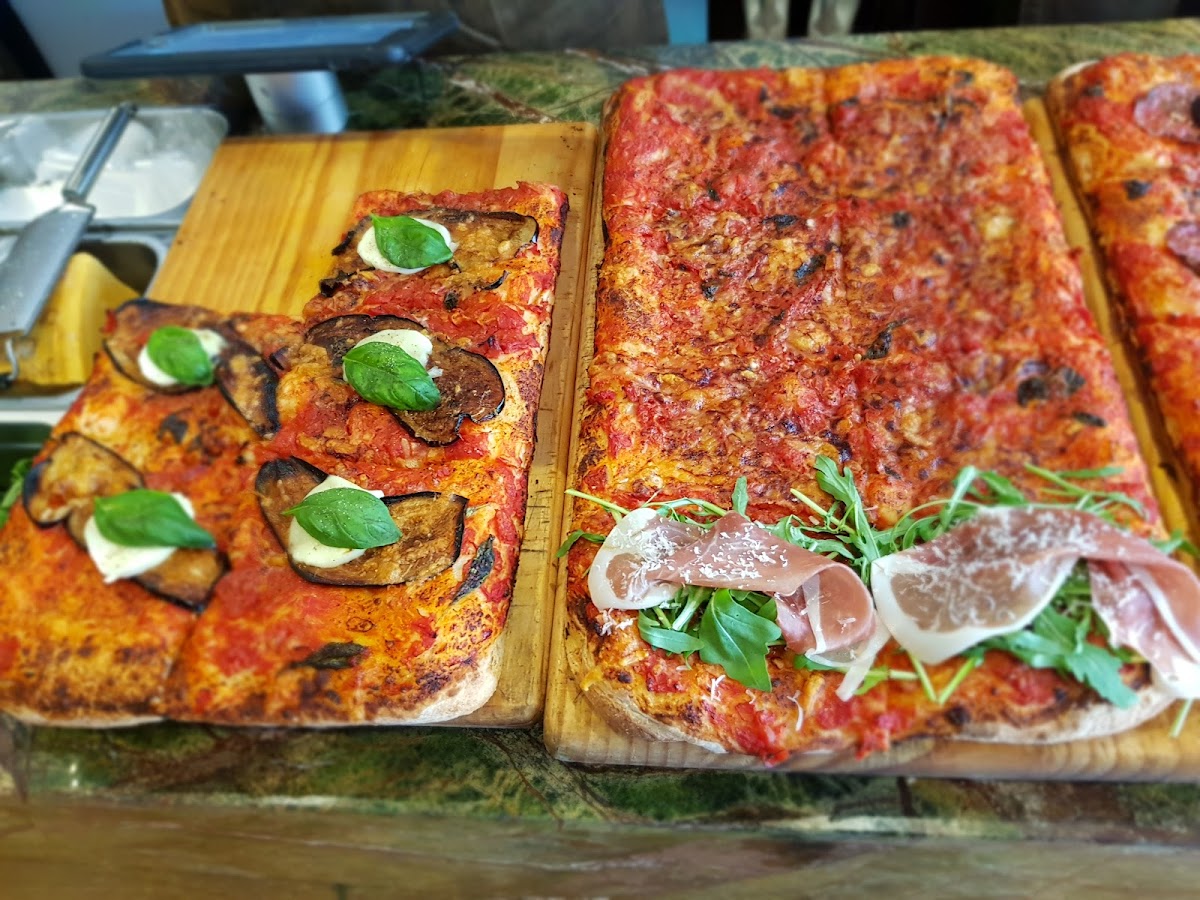 Pizza Presto Photo 7
