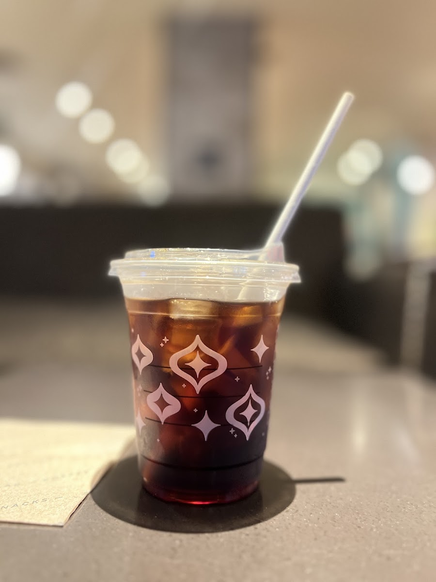 Starbucks Shangri−La Plaza Level 1 Photo 7