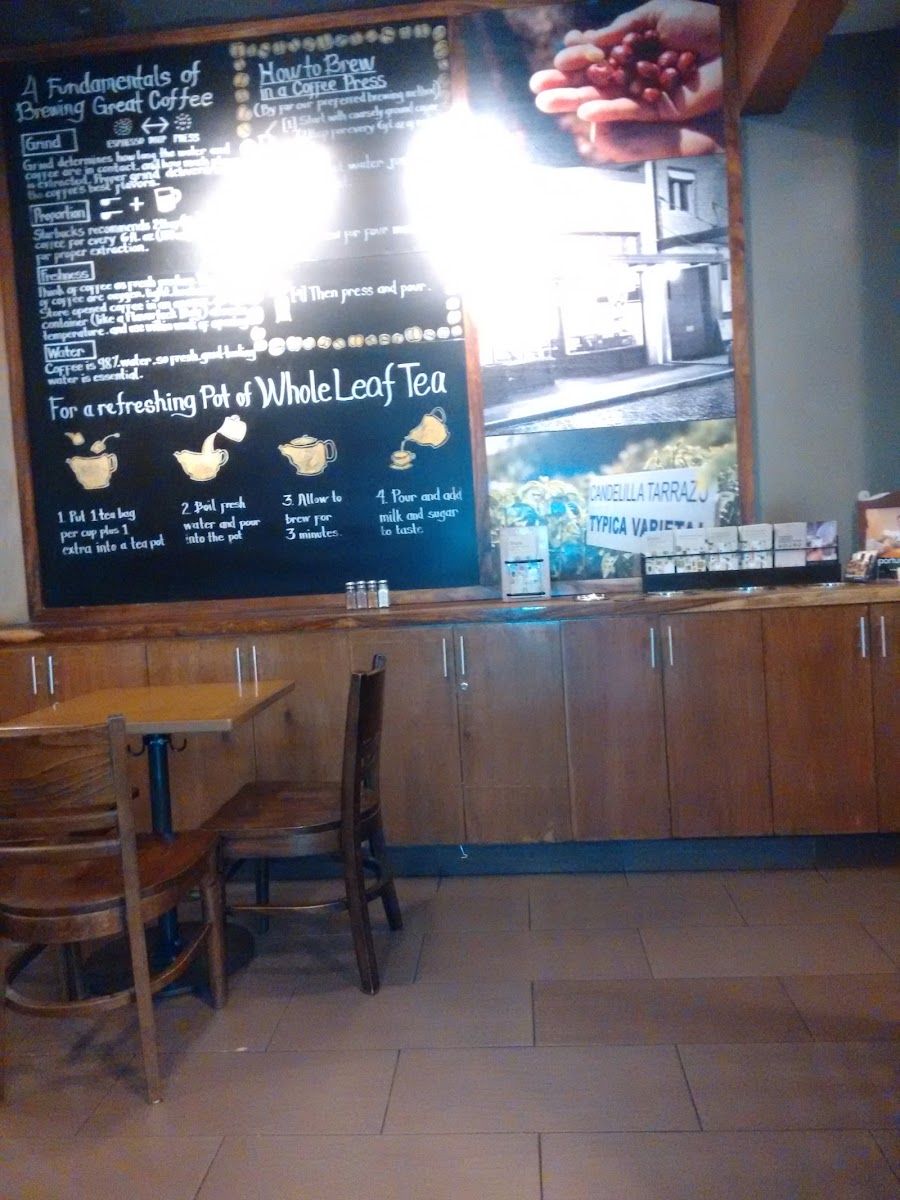 Starbucks Shangri−La Plaza Level 1 Photo Menu 9