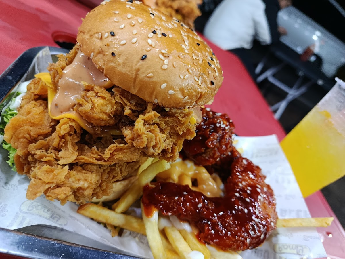 QHALAFI BURGER NO1 PALING MURAH Photo 4