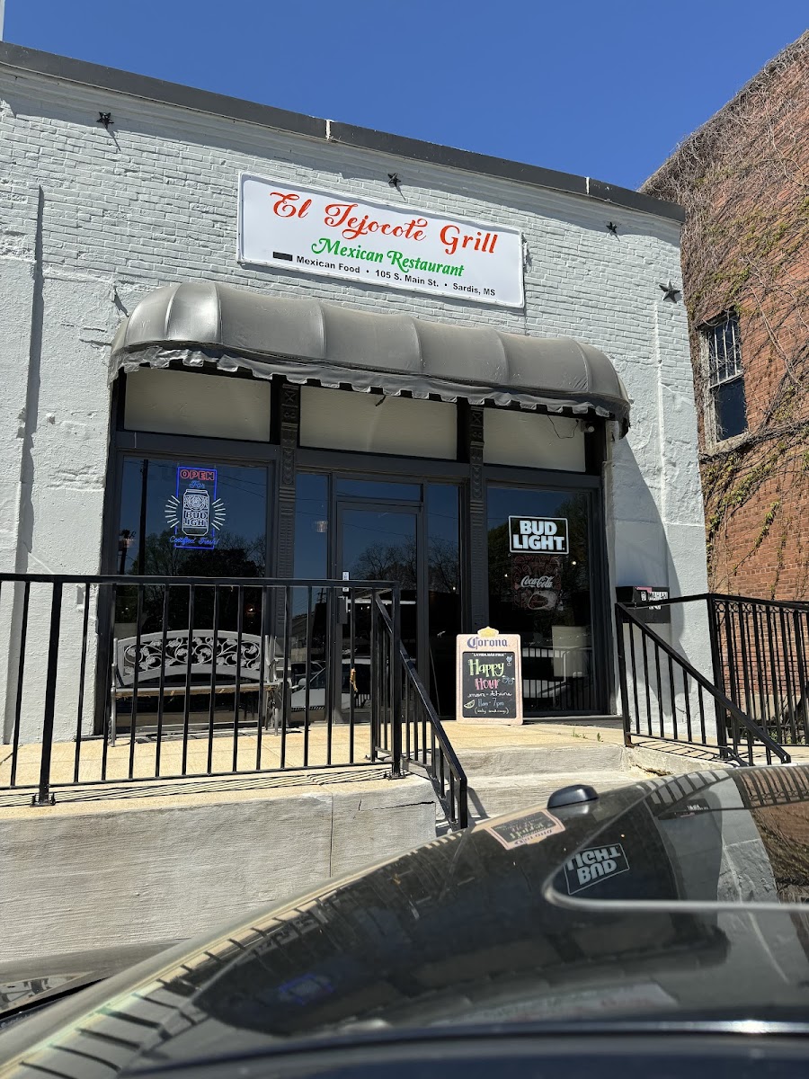 El Tejocote Mexican Restaurant Bar & Grill