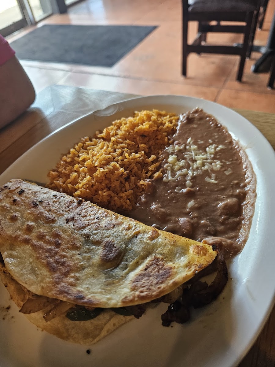 El Tejocote Mexican Restaurant Bar & Grill Photo 3