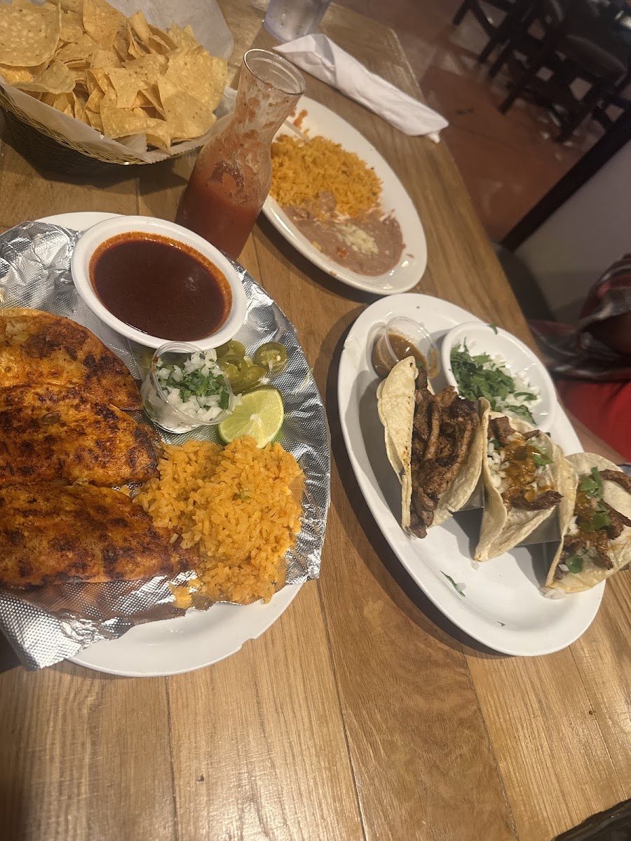 El Tejocote Mexican Restaurant Bar & Grill Photo 5