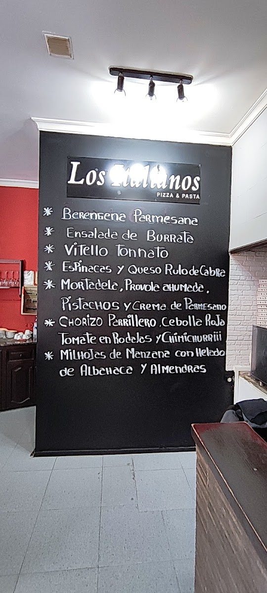 Restaurante pizzería 'Los Italianos Playa'CERRADO POR VACACIONES' Photo Menu 1