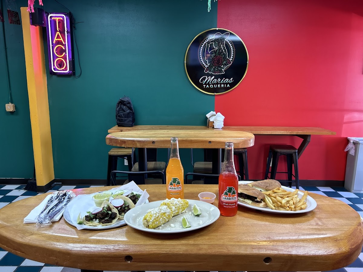 Marias Taqueria Photo 3