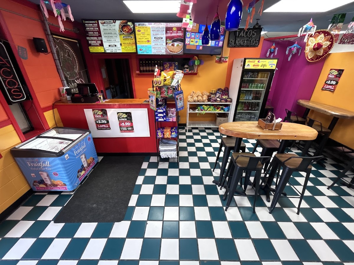 Marias Taqueria Photo 4