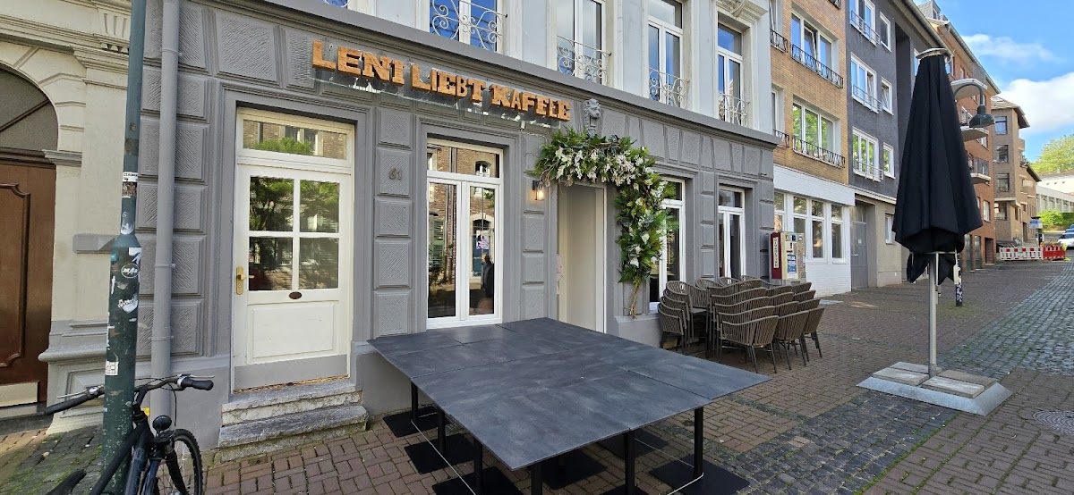 Leni liebt Kaffee Schwarz