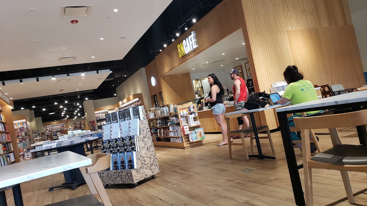 Barnes & Noble Café Photo 6