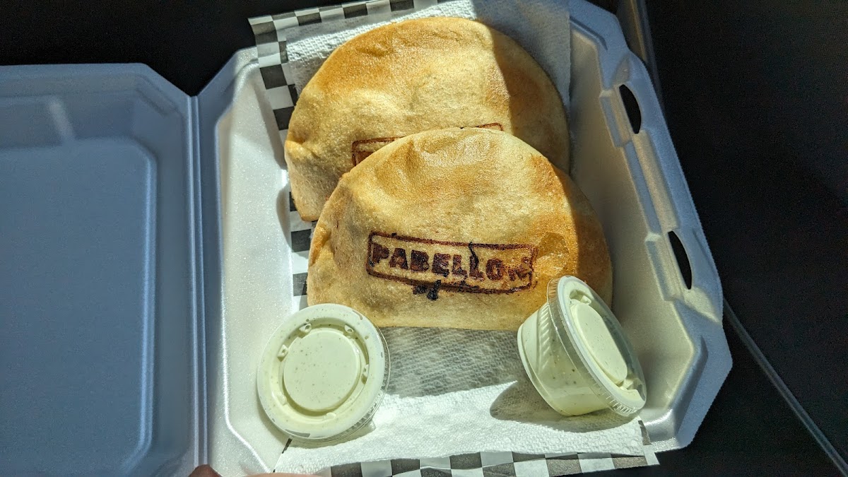 Entre Panas Venezuelan food Photo 9