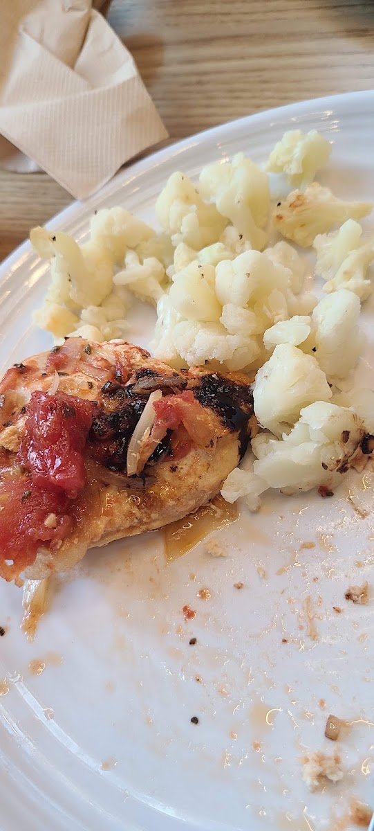 Red Jacket Dining Hall Photo 10